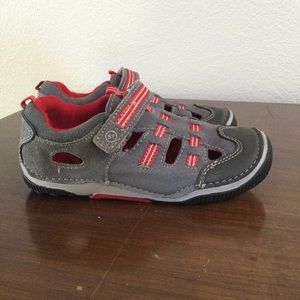 Stride Rite Toddler Boy Size 10 Reggie Fisherman Sandal Shoe Gray Red